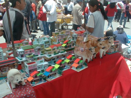 Casitas de yeso en la feria de Alasitas