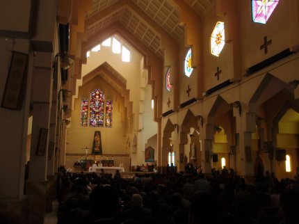 La iglesia de Maria Auxiliadora a las 12:00 horas