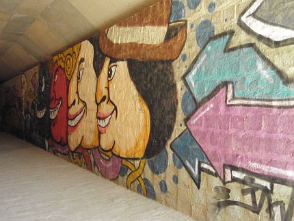 Graffities en una bóveda del Choqueyapu