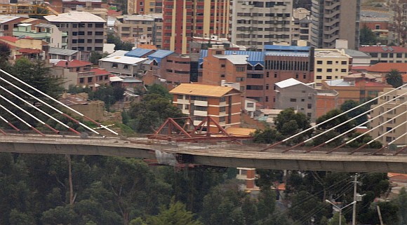 Puente Kantutani  La Paz