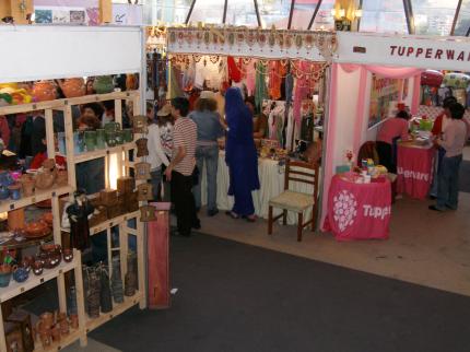 Algunos stands del FIPAZ 2007