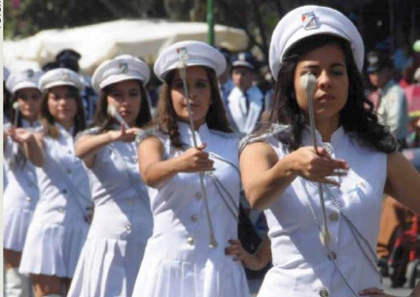 Bastoneras Desfile escolar