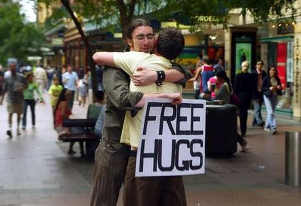 juan mann free hugs