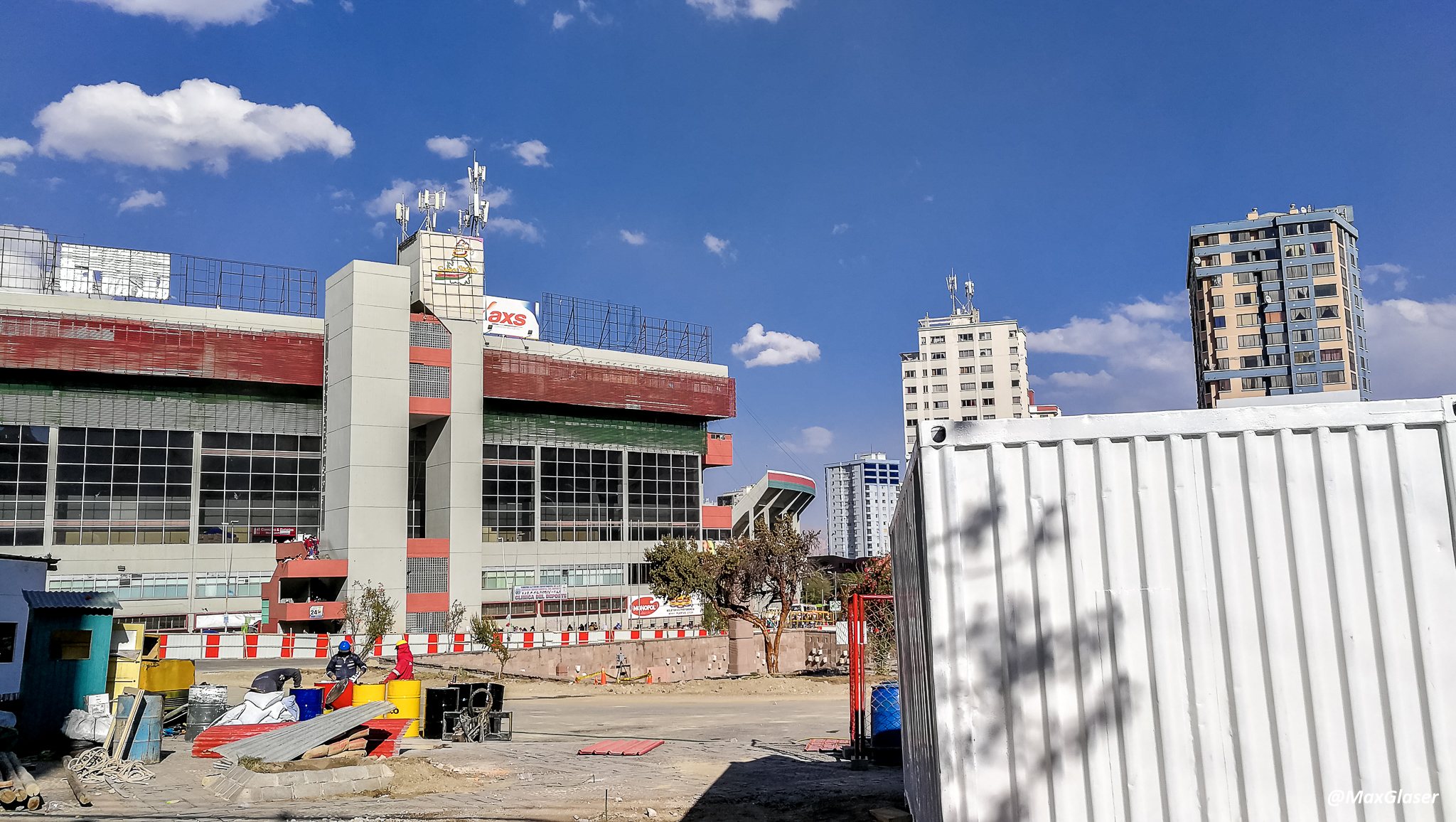 Obras en la Plaza del Estadio para el Viaducto Tejada Sorzano