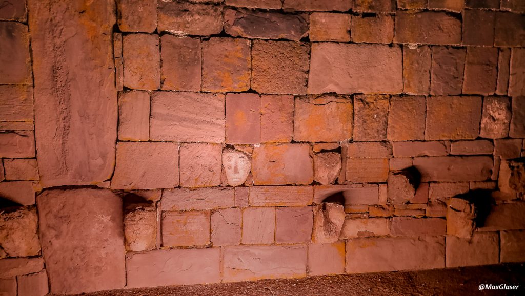 Tiwanaku de Noche - Templete Semi subterráneo